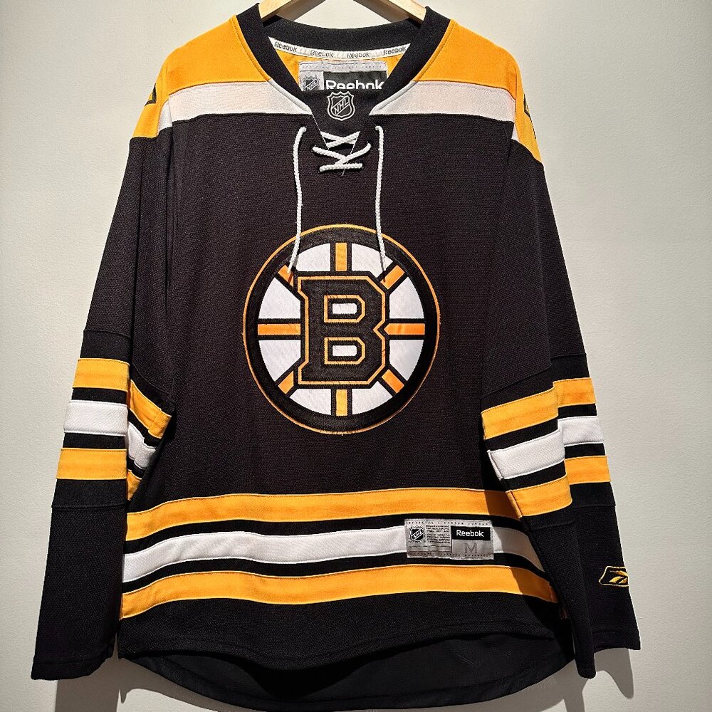 Reebok NHL Men's Medium Boston Bruins Hockey Players Jersey